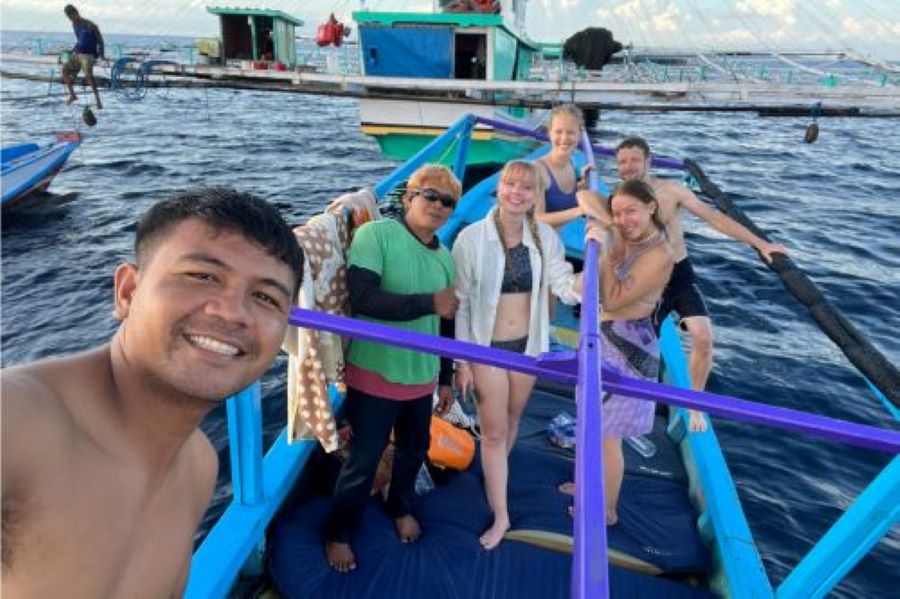 Whale Shark Tours Indonesia How To Go For